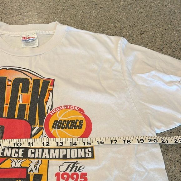 HOUSTON ROCKETS Vintage 1995 Back 2 Back Champions NBA Graphic Tee - Picture 9 of 15